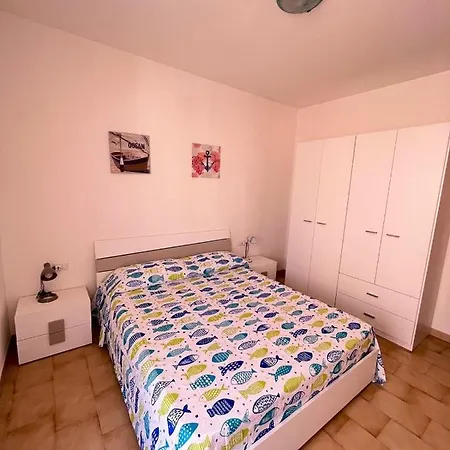 Bilo Giovanni Con Terrazzo A 150 M Dal Mare